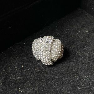 Gorgeous rhinestone ring size small